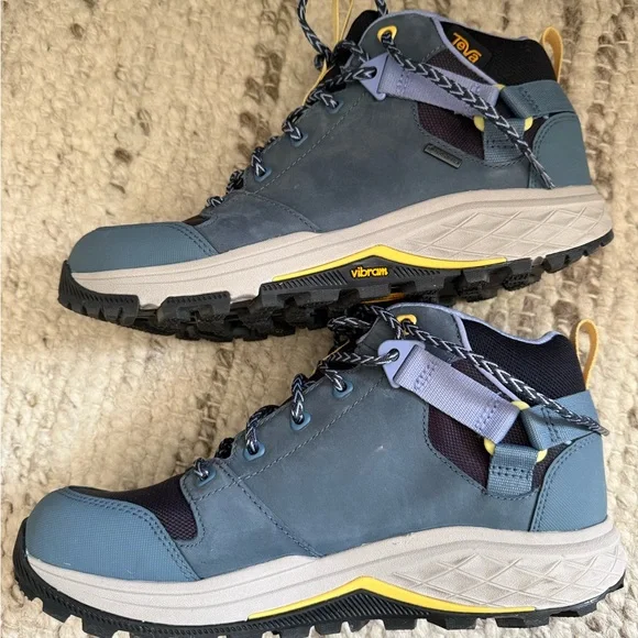 Teva Gore-Tex® Hiking Boots - Waterproof, Leather. Worn once. - Picture 8 of 9